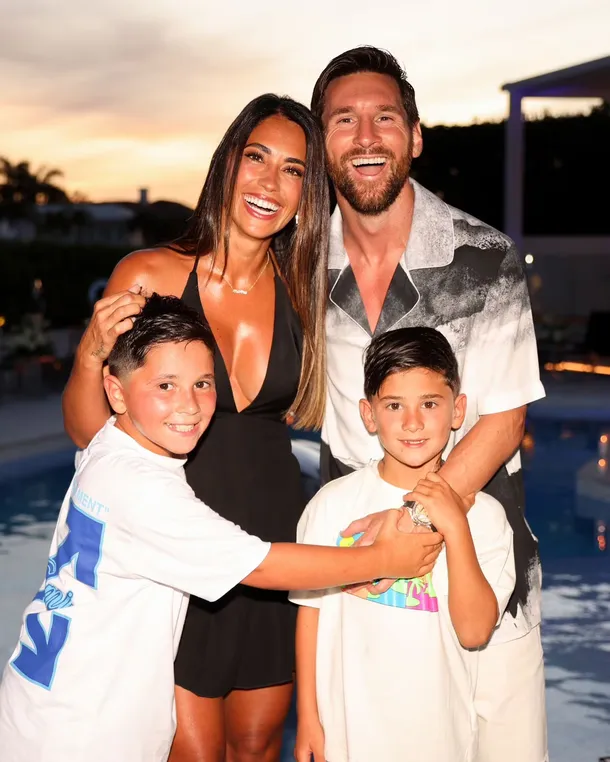 Las fotos íntimas del cumpleaños de Lionel Messi: torta temática, familia y un apodo que hizo reír a todos