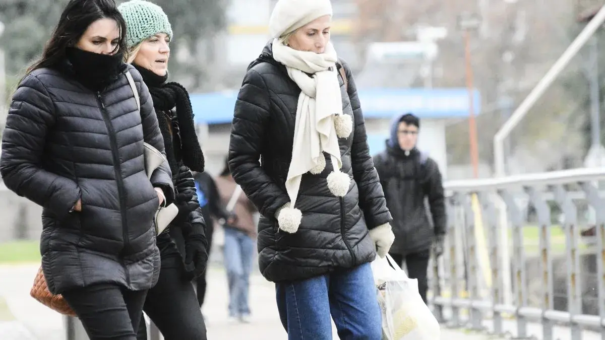 Ola de frío extremo: rige alerta amarilla en el AMBA y 15 provincias