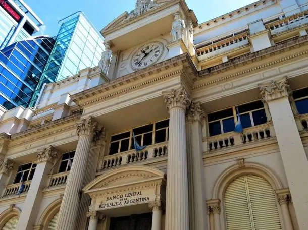 Canje de LeFi por Lecaps: el Gobierno redefine la política monetaria y se espera baja en las tasas de interés