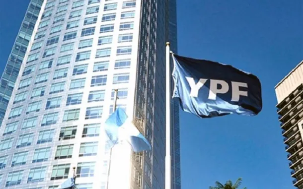 La Justicia de Nueva York suspendió la entrega del 51% de las acciones de YPF a los fondos buitre