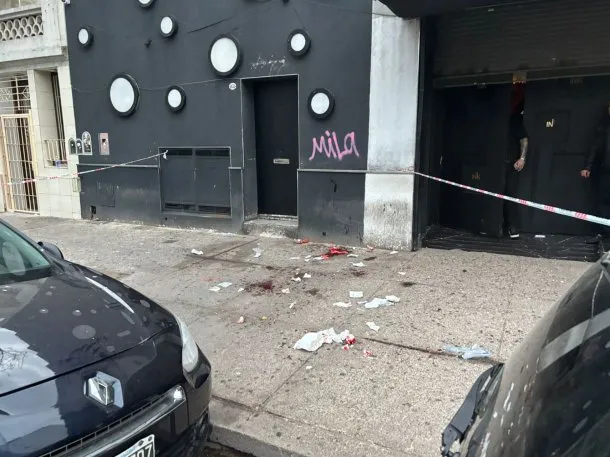 Brutal pelea en Palermo: dos jóvenes apuñalados a la salida de un boliche