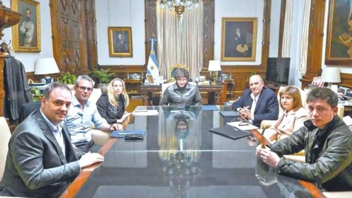 El Gobierno acusa a la oposición de un «ataque sistemático» en plena campaña electoral