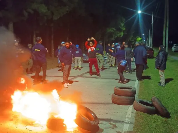 Despidos en Pilar: ex empleados de ILVA bloquean accesos al Parque Industrial