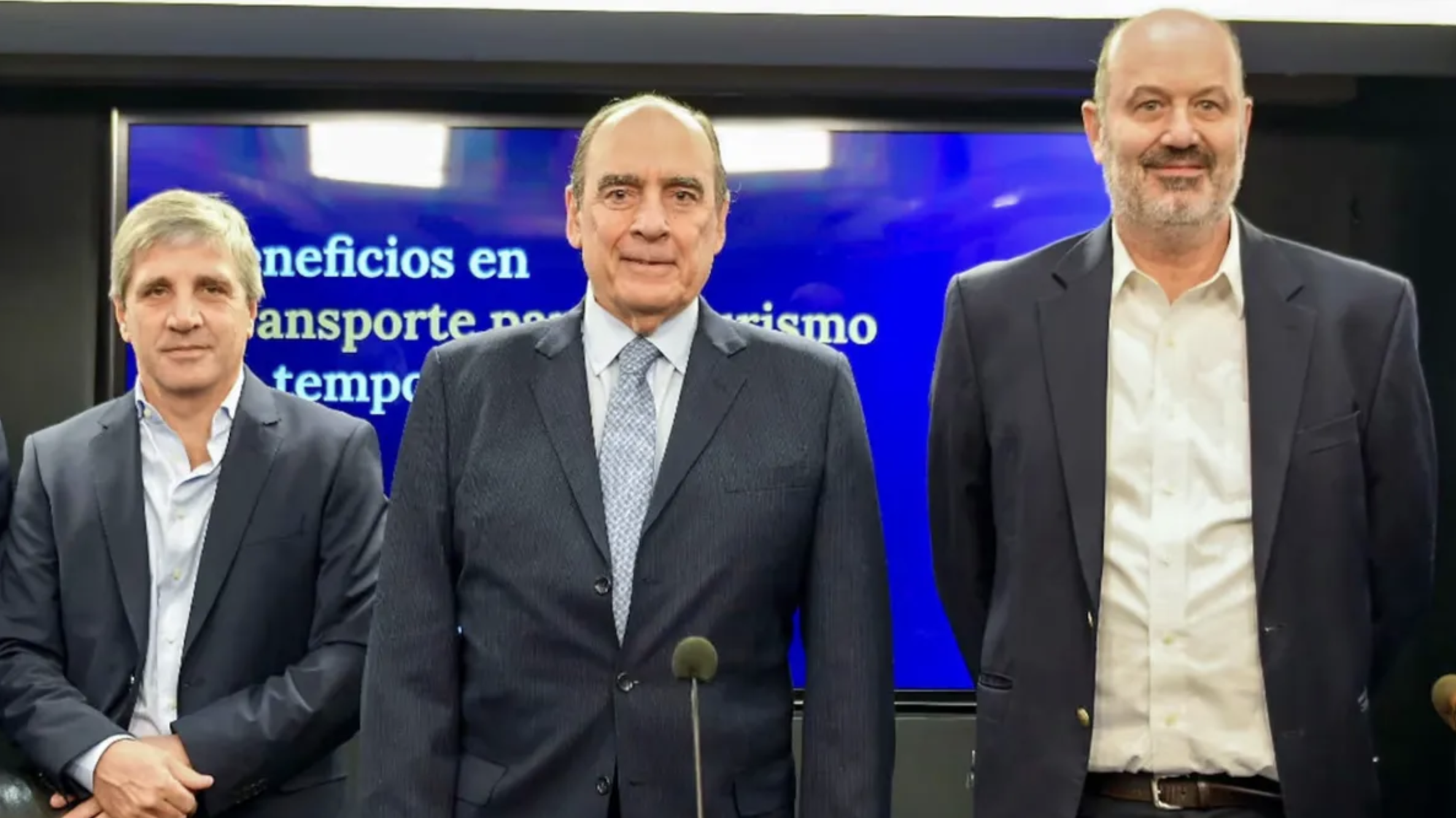 Milei impulsa una reforma laboral con paritarias por empresa y aumentos por productividad
