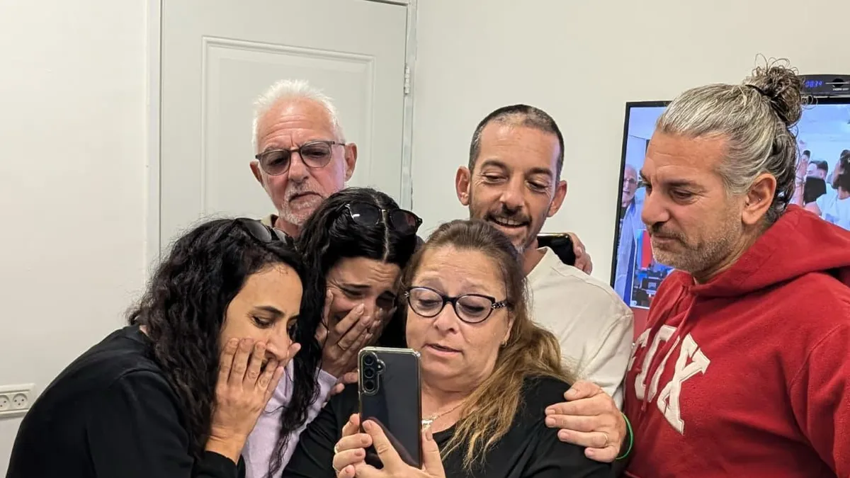 Emotivos reencuentros: los tres argentinos liberados en Gaza volvieron a abrazar a sus familias tras más de dos años de cautiverio