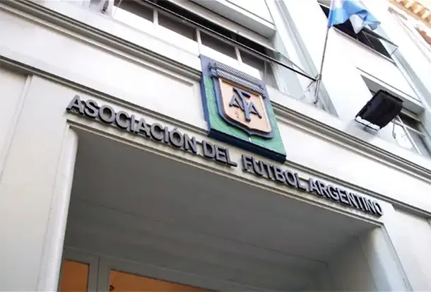 Fuerte cruce entre la AFA y el Gobierno: la entidad defendió su gestión y apuntó contra Milei