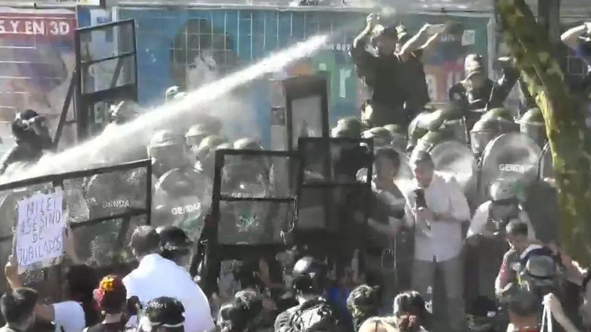 Incidentes frente al Congreso durante el debate del Presupuesto 2026 y crece la tensión social