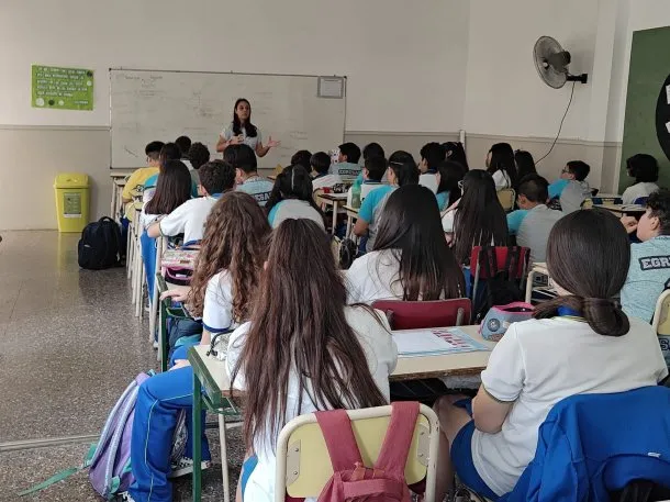 Mejoran los resultados educativos en la Ciudad: suben hasta 17 puntos las pruebas de Lengua y Matemática