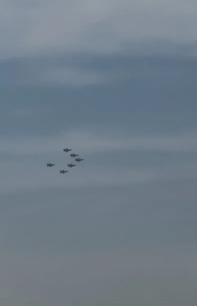 Sobrevuelo histórico: los F-16 realizaron maniobras de precisión sobre Buenos Aires antes de su arribo a Córdoba