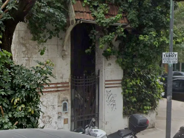 Macabro crimen en Núñez: un jubilado apareció maniatado y golpeado dentro de su casona