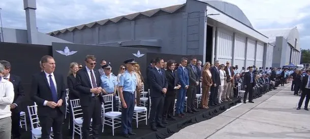 Milei presentó la nueva flota de F-16 y afirmó que marcará un cambio histórico en la defensa aérea argentina