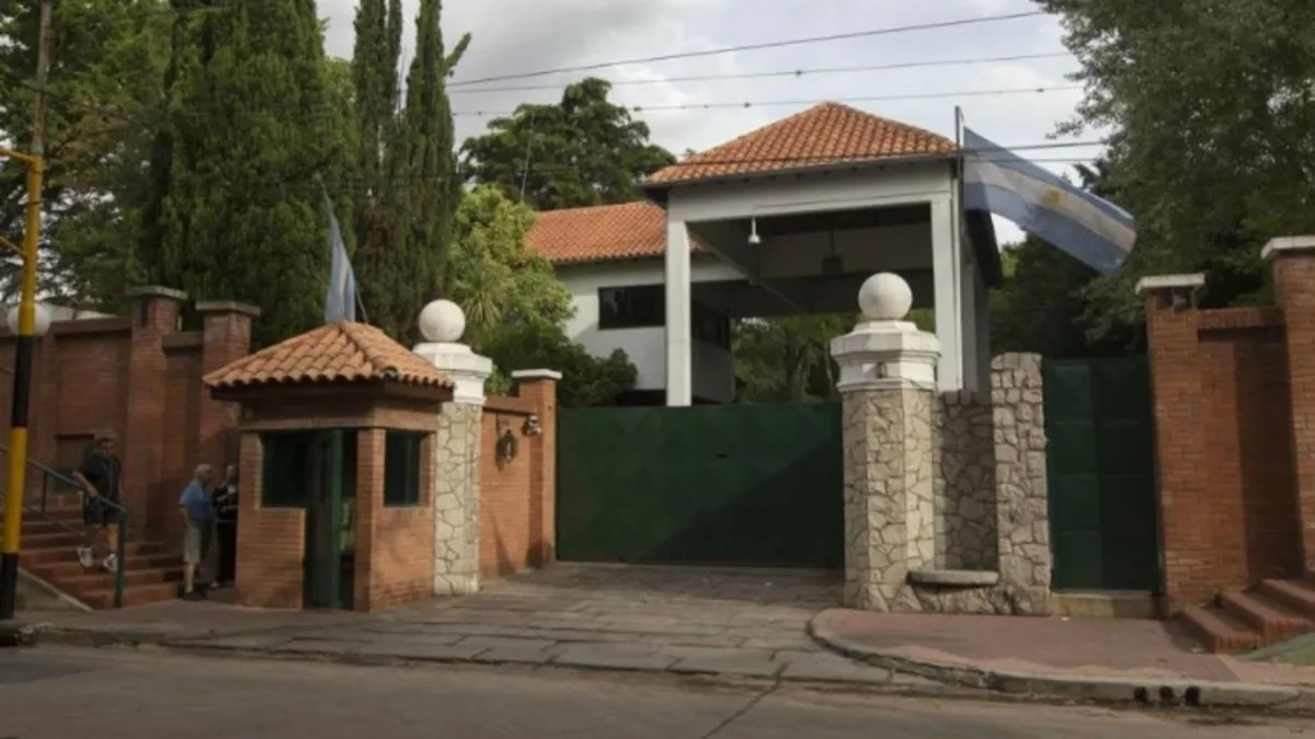 Misterio en Olivos: investigan la muerte de un militar dentro de la residencia presidencial