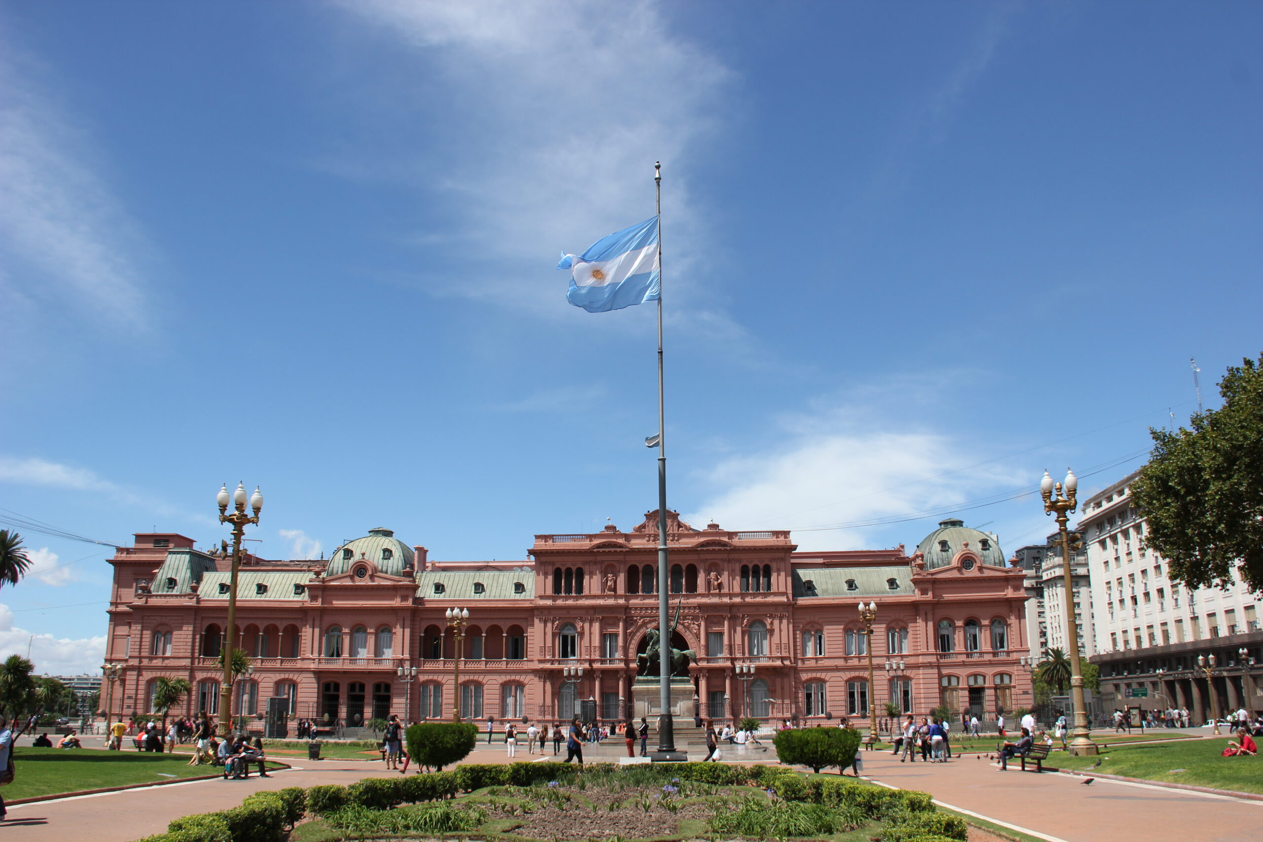 Nueva reforma en Inteligencia: Milei avanza con cambios en la SIDE y crea una Agencia de Contrainteligencia
