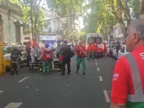 Colapso en un edificio de salud de Palermo: cayó el cielorraso y dejó varios heridos