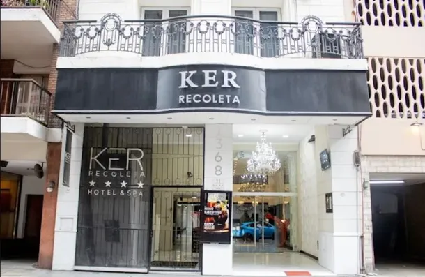 Tragedia en Recoleta: una mujer y su hijo de 7 años fueron encontrados muertos en un hotel