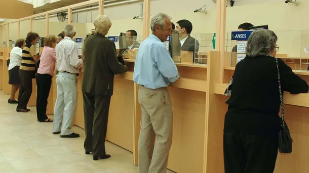 Aumento confirmado para jubilaciones en marzo: cuánto cobran desde el próximo mes
