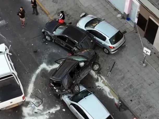Impactante choque en Quilmes: así fue el siniestro que dejó siete vehículos destrozados