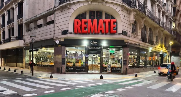 Crisis en la gastronomía: cerró un pizza libre del centro porteño y rematan todo su equipamiento