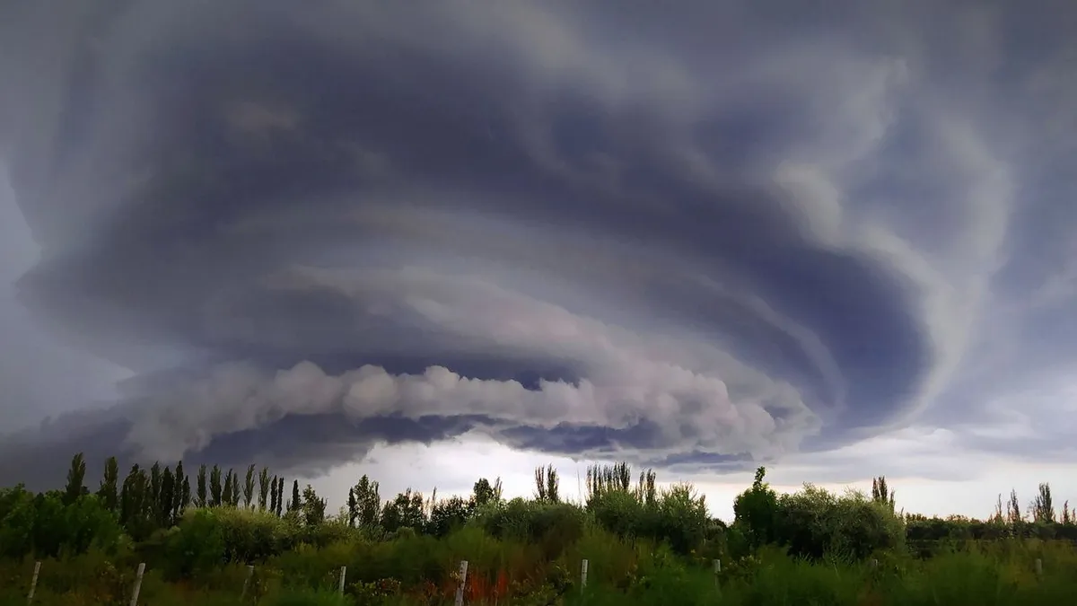 Fuerte cambio de clima en el AMBA: tormentas y un brusco descenso de temperatura este fin de semana