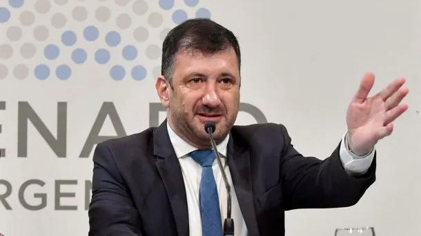 La Justicia paraguaya complicó la situación de Edgardo Kueider: fue imputado por lavado de dinero y embargaron sus bienes