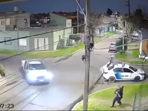 Persecución por los techos en El Palomar tras un robo: dos detenidos y una moto recuperada