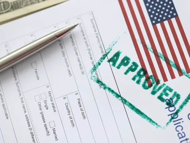 Estados Unidos suspendió temporalmente entrevistas para visas de inmigrante en todo el mundo