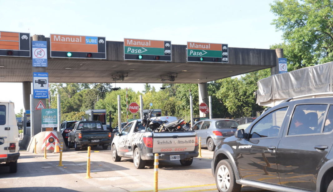 Chau “pasada rápida”: las multas por evadir el peaje en la Autopista Buenos Aires–La Plata rozan los $700.000