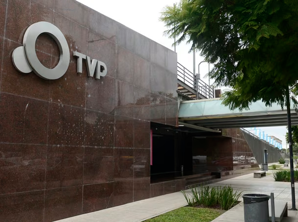 El Gobierno acelera el plan para la Televisión Pública y busca concretar su privatización antes de fin de año