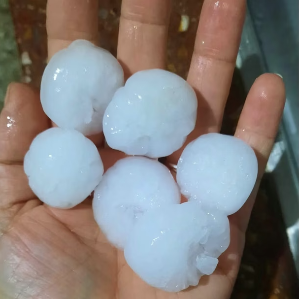¡Alarma por el temporal! Cayó granizo en Buenos Aires y rige alerta máxima por tormentas severas