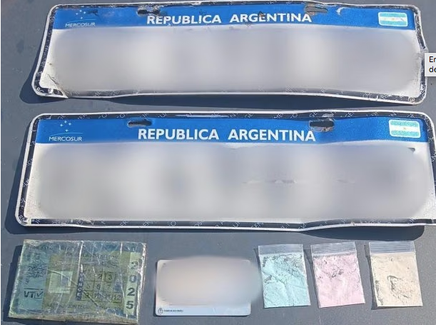Persecución, choque en cadena y drogas: detuvieron a un conductor tras una alocada huida que terminó en Flores