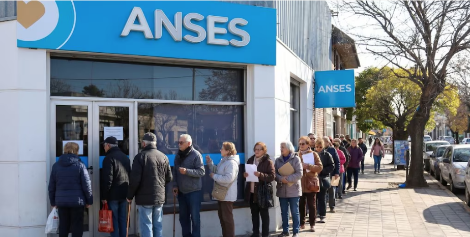 Jubilaciones, AUH y extras de ANSES: detalle de los montos vigentes y el impacto del último ajuste por inflación