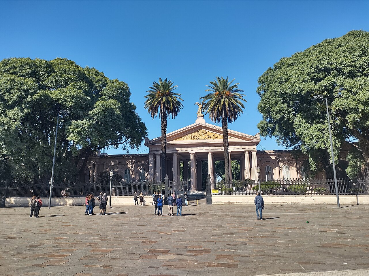Entrada principal del Cementerio de la Chacarita, en Buenos Aires