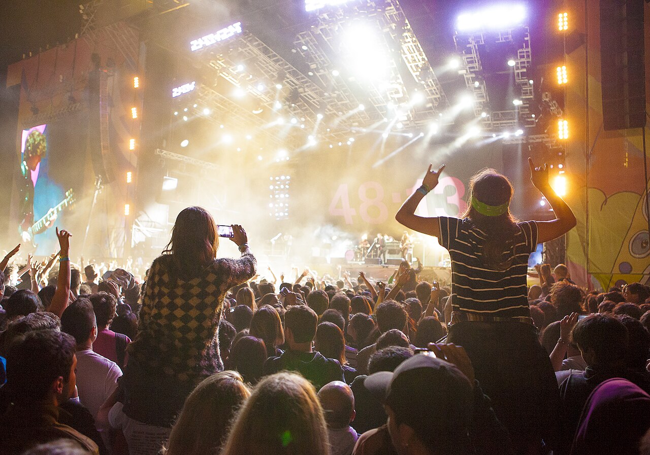 Lollapalooza Argentina 2027 presentó su grilla: Travis Scott, Charli xcx, The Killers y TINI, entre los destacados