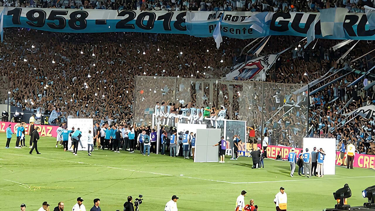 Racing le ganó 2-1 a Aldosivi en el Cilindro y el Tiburón descendió a la Primera Nacional